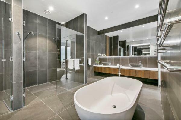 Experience Platinum Hotel Apartments Мельбурн Екстер'єр фото