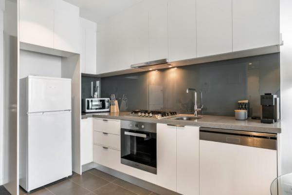 Experience Platinum Hotel Apartments Мельбурн Екстер'єр фото